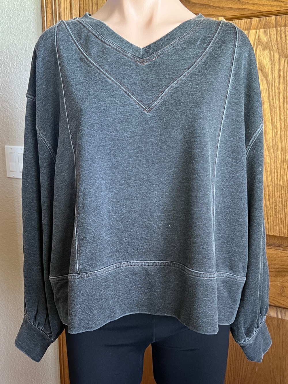 Relaxed V-Neck Pullover Sweatshirt in Washed Black S NWT